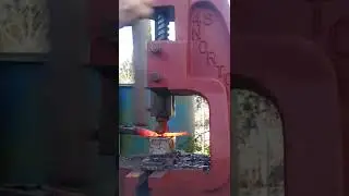 fly press Damascus