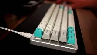 Whitefox mechanical keyboard with Hako Trues typing sound