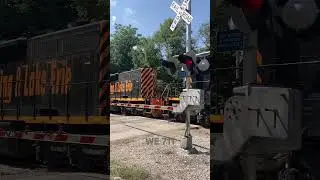 Tiger SD40-2 lashup on the Wheeling akron sub #railroad #railfanning #train #fyp