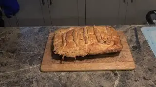 Пирог с яйцом и протечкой