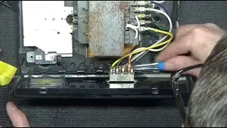 Vérification  d'un chargeur de batterie d'auto