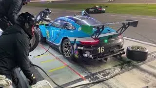 Rolex 24 pit stop Wright Motorsport
