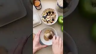 Single Serve Vegan Apple + Blackberry Crumble 💚💚💚💚 #applecrumble #autumnrecipes #vegancrumble