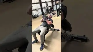 Это упражнение на разгибание трицепса выполняется по-другому.