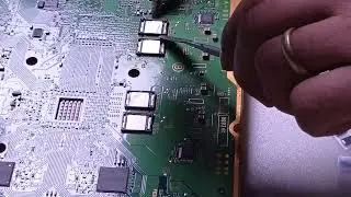 PS 3 desligando Como retirar capacitor nec/Tokin usando soprador térmico.