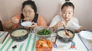 뚝배기에 먹으니 더 맛있는 설렁탕 (잘익은 김치, 아삭한 고추) seolleongtang, stock soup of bone and stew meatㅣMUKBANGㅣEATING