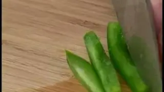 Cooking Tips : How to Julienne Green Bell Peppers