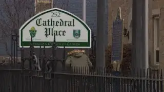 Meeting held over safety concerns around caf&eacute; that serves Hamilton homeless