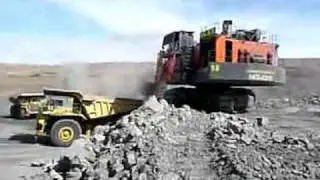 EX3600-6 loading 630E