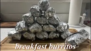 HIGH PROTEIN breakfast burritos | Easy Freezer Meals 