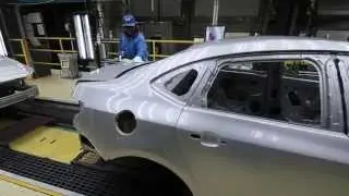 2015 General Motors Orion Assembly | AutoMotoTV