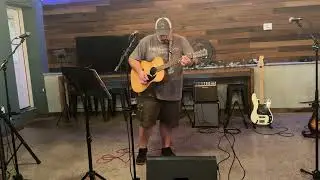 Jonathan 1  November 26, 2025 @MobjackTavernOpenMic #jonathan