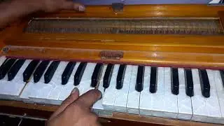 How To Play Harmonium- Saunko Jhari Bani