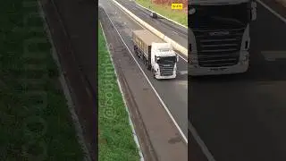 Carreta Graneleiro, no Cavalinho Scania R-420. Br-376 Contorno Norte, Maring&aacute;-Pr #scania #iveco #daf