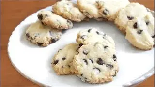 5 ingredient Chocolate Chip Shortbread Cookies 🍪 | SweetTreats