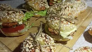 خبز على الطريقة الامريكية.  pain bagel