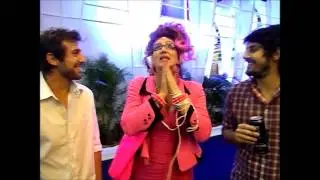 Reporter  Pink by paulette pink - feira  apas -telegrama animado-drag queen