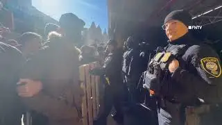 ICE agents BLOCKED by Protesters inside Garage near Canal Street 