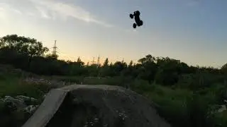 Thunder Tiger mt4g3 & team associated rival