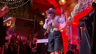 Chinchilla “One Time” LIVE 09/30/2024
