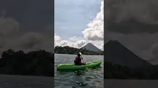 Explorando el Lago Arenal en Kayak - Costa Rica #naturaleza #kayak #travel #kayaking
