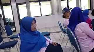 Pertemuan Lansia ( FKLu ) d aula kantor kelurahan Makasar Jaktim. 