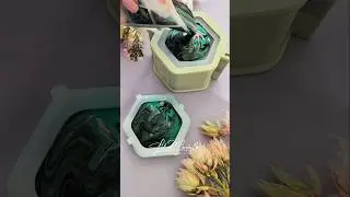 Custom candles #candlemaking #makingcandles #hufflepuff #candles #litafcandleco #candlemaker #candle