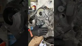 Zusammenbau des BMW 750 V8-Motors. Einbau der Steuerkette. Wichtige Hinweise. Bitte befolgen 