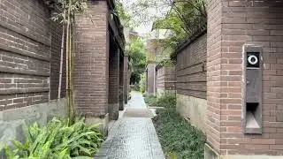 Explore SERENE Neighborhoods With LUSH Greenery And CHARMING Walkways