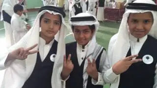 مدرسة الامام البخاري الابتدائية بمكة حفل تخرج  طلاب الصف السادس الاربعاء  4 / 8 / 1437 هــ