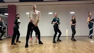 Ladies Latino [ Latino Solo ] z Michałem Bartkiewiczem | Studio Tańca Rytm