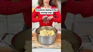 Now I use an electric mixer to easily mash potatoes #potato #potatoes #mixer #cookingtips