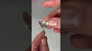 Making a kinetic flower pendant 🌸 #kinetic #jewelry