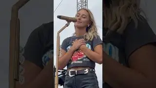 YES! Ashley Cooke live! She&rsquo;s such a good singer! Love it! #shorts #music #live #love #concert