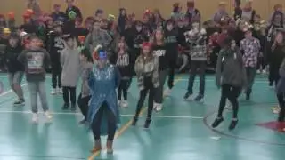 Escola Jaume Balmes - Sant Martí Sarroca - Carnaval 2017. Ball Carnestoltes amb alumnes de 6è