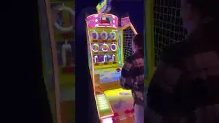 IRL STREAM TICKETS WINNEN IN ARCADE!!