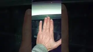 Открыть машину без ключей с помощью окна