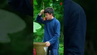 Traditional method of making wine from jujube. #traditional #wine #handmade  #cooking#chinesefood