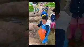 Keseruan anak anak menangk ikan #menangkapikan #ikanliar #anak #ikan