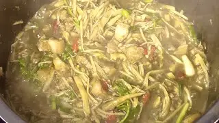 Тушеные побеги бамбука со свиной грудинкой, тушеные побеги бамбука, приготовленные на пару в горш...