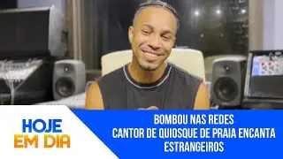 'Bombou nas Redes': Professor de ingl&ecirc;s viraliza ao cantar para turistas em Niter&oacute;i (RJ)
