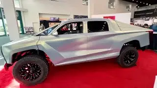 Robotruck! Tesla Cybertruck Clone