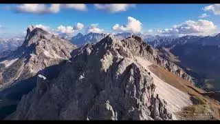 Odle Eores, Italian Dolomites &mdash; Quiet Morning Over the Peaks (4K)