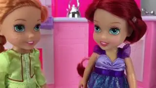 Frozen Elsa and Anna Toddlers Ride a Unicorn! With Little Mermaid Ariel Toddler and more!