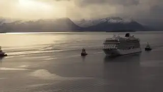 Stranded cruise ship arrives at Norwegian port