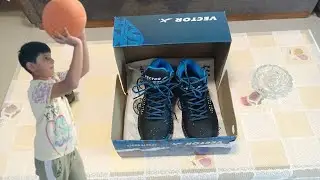 Basketball shoes under 2,000rupee vector X increased  height and jumping height 