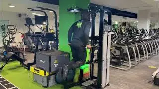 Exercise Library - Assisted Chest/Tricep Dips Resistance Machine Buzz Gym Slough