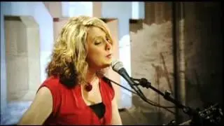 Fflur Dafydd a'r Barf - Dala Fe 'Nôl
