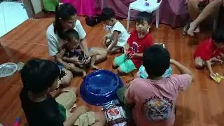 Enjoy ang mga kids sa Laruan😀
