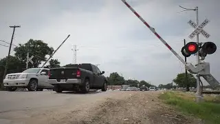 Major Malfunction! | Railroad Crossing | Botham Jean Blvd, Dallas, TX